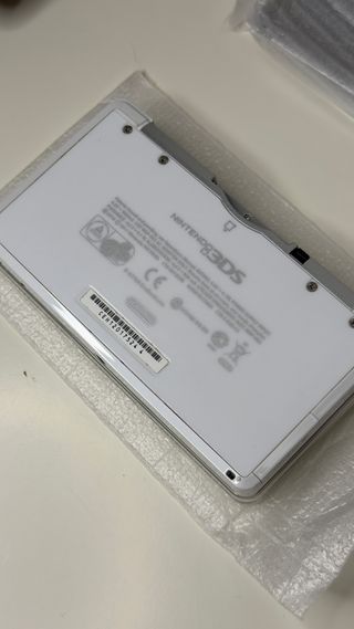 (CIB) Rare Nintendo 3DS Ice White + Box + Manuals 