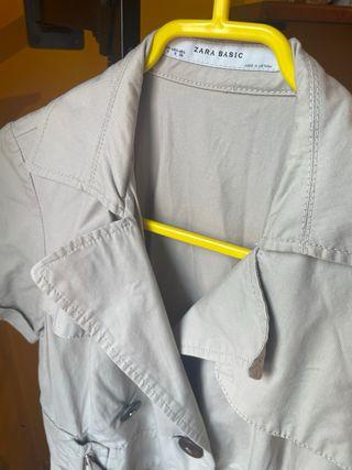 Vestido Zara gabardina beige