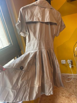 Vestido Zara gabardina beige