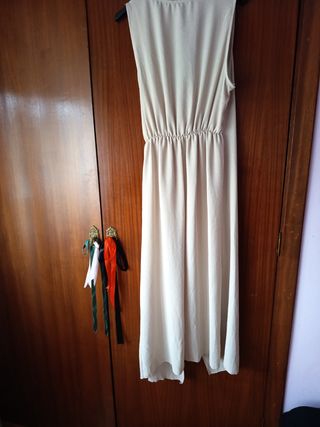 Vestido largo beige cruzado