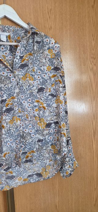 Blusa H&M floral - Talla S