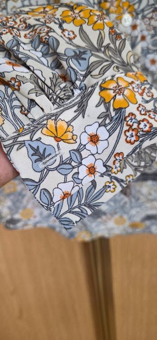 Blusa H&M floral - Talla S