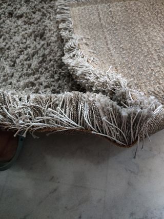 Alfombra beige 195x140cm x5 de altura, comodísima.