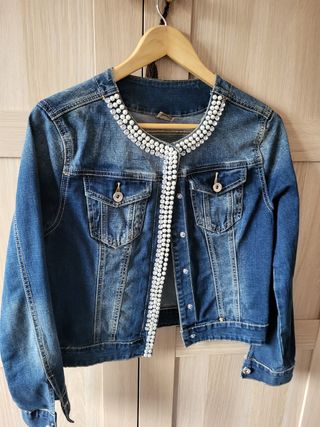 Cazadora vaquera con perlas