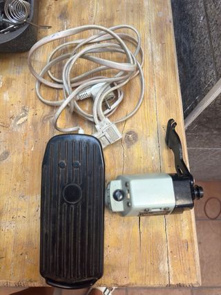 Pedal y motor máquina coser