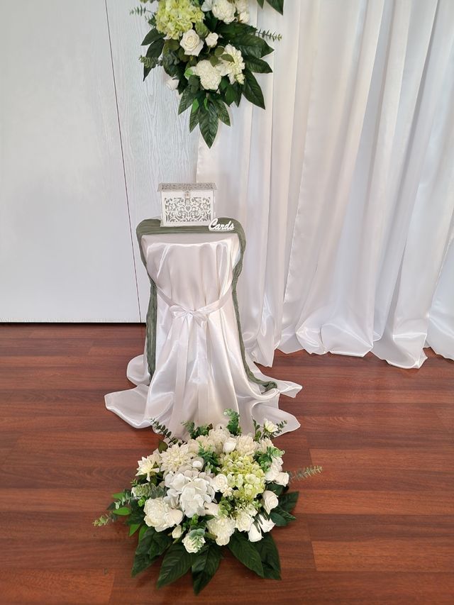 Fotocall con flores artificiales