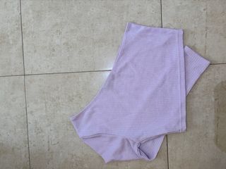 Top corto SHEIN asimétrico lila