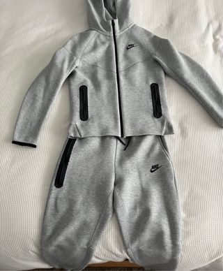 Sudadera Nike Tech Fleece Gris L (2023)