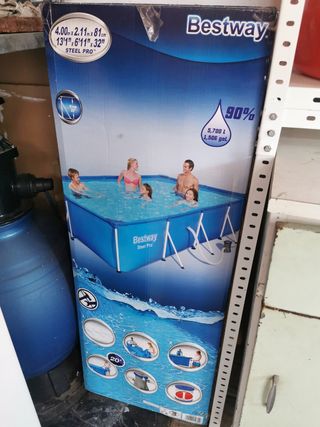 piscina con depuradora de arena de síli