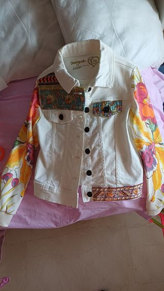 Chaqueta vaquera Desigual niña 9/10