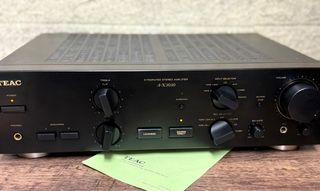 Amplificatore stereo TEAC A-X3030
