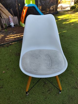 2 Sillas, precio por unidad