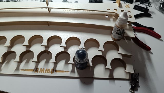 Estación pintura y pinceles