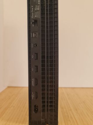 Xbox One X 1TB - Negra