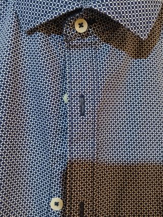 Camisa caballero estampada azul-blanca