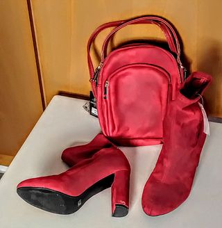 Botas y mochila 
