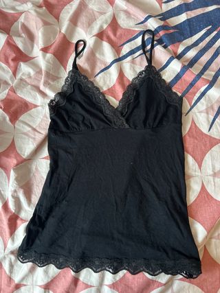 Top negro encaje tirantes