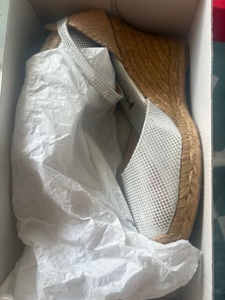 Sandalias Maria Victoria beige