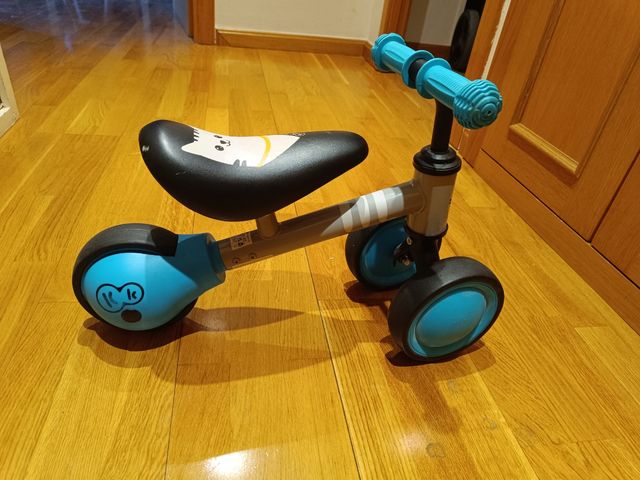 Bici sin pedales infantil. Marca Kinderkraft