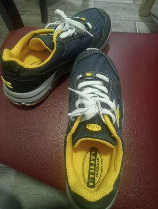 Zapatos Diadora trabajo - azules y amarillos