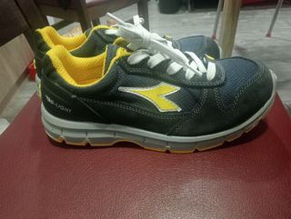 Zapatos Diadora trabajo - azules y amarillos