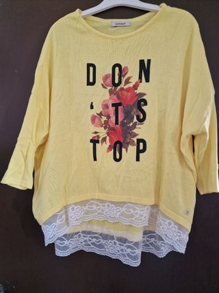 Camiseta flores y encaje