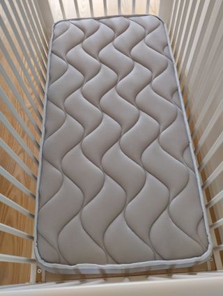 Cuna bebé blanco
Medidas: 124x 64x80

