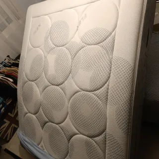 Colchón viscoelástico Flex de 1,50 m con funda