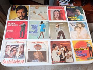 Lote de 12 singles, 8 €