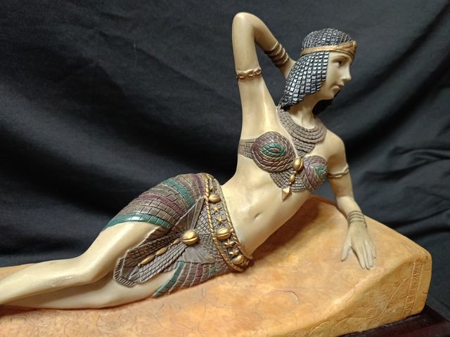 Figura faraona egipcia