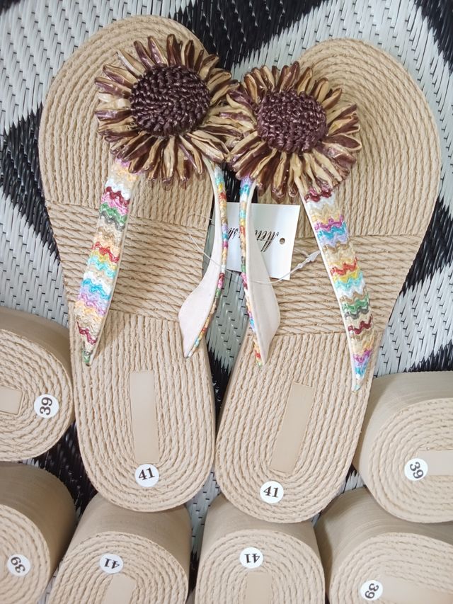 Lote 10 pares de sandalias al por mayor