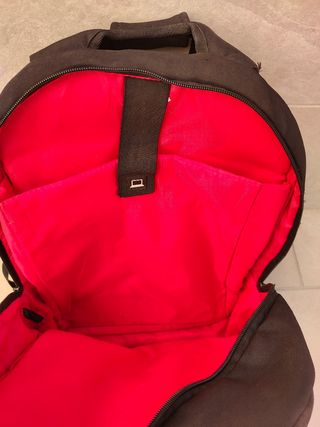 Mochila Ferrari negra y roja
