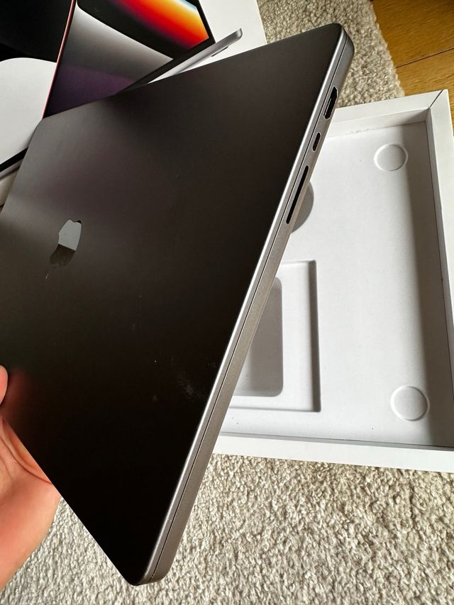 MacBook Pro 16" M1 Pro