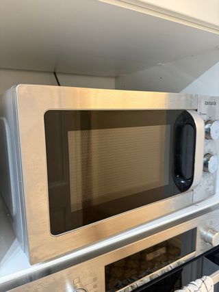 Microondas Aiwa - Acero inoxidable