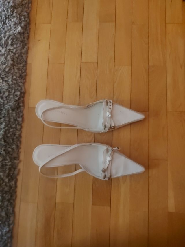 Zapatos blancos tacón aguja 38