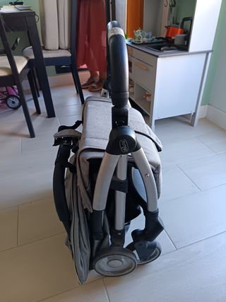 Silla paseo Chicco gris