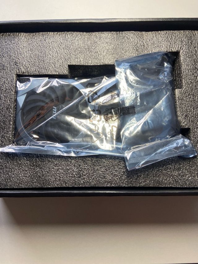 Gráfica AMD Radeon RX 6600 XT MSI Mech 2X