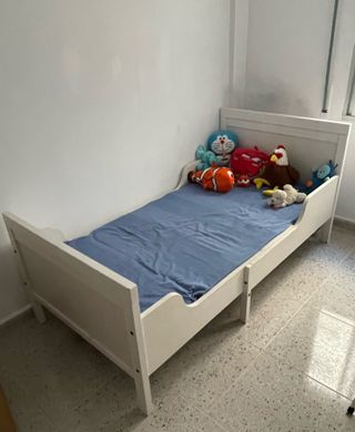 Cama infantil Ikea Sundvik y colchón espuma