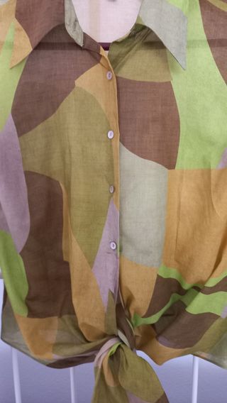 Camisa estampada verde-marrón