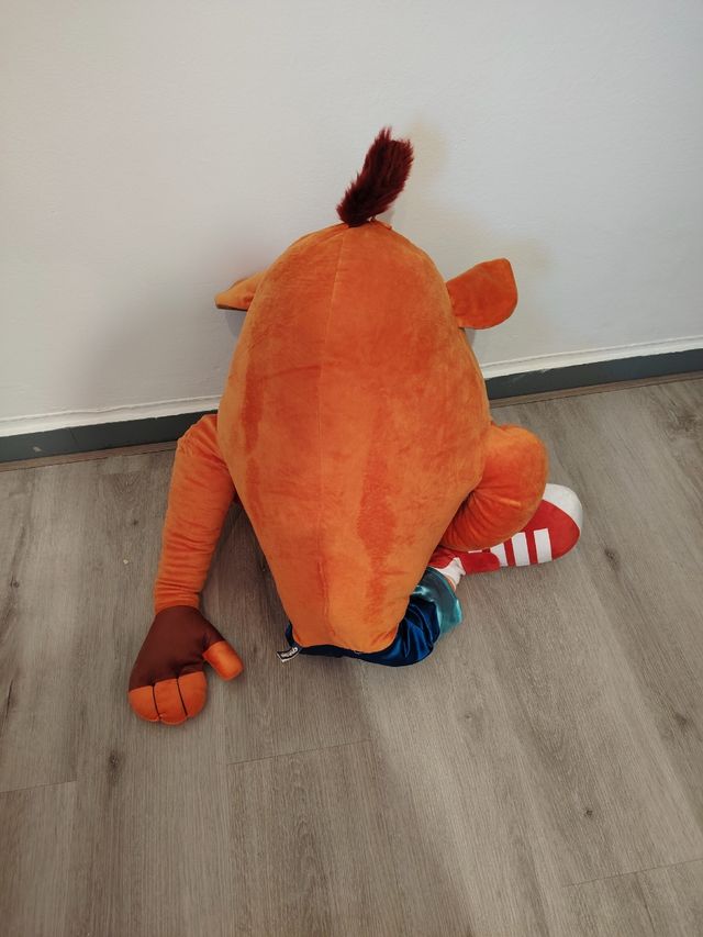Gran peluche Crash Bandicoot