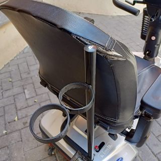 Scooter movilidad reducida. Marca: Invacare Leo