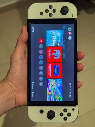 Nintendo Switch OLED bianco