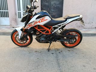 KTM Duke 390 - Moto