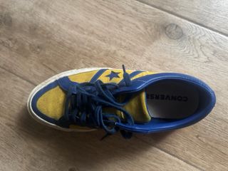 Converse One Star: Azul y Amarillo