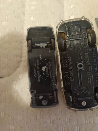 Coches antiguos miniatura