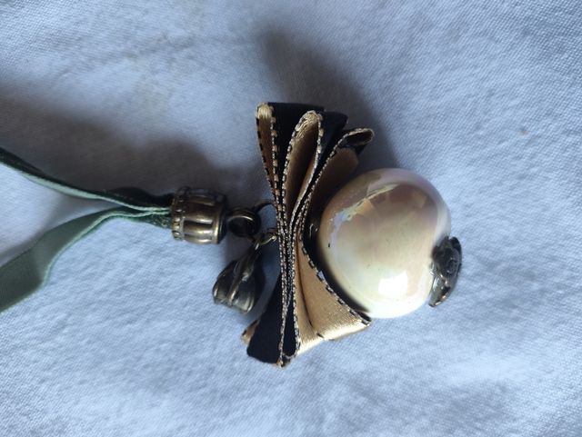 Collar vintage perla | dorado-negro