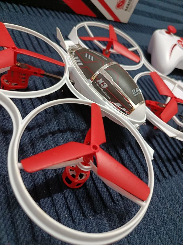 Dron  X3   Pioneer  2.4GHz - Rojo y Blanco