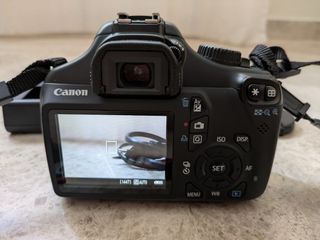 Canon EOS 1100D + Objetivo 18-55mm + Accesorios