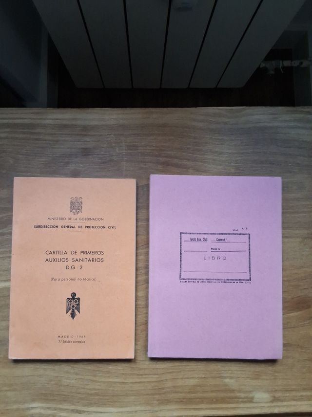 Cartilla Primeros Auxilios DG-2 (1969) y libreta