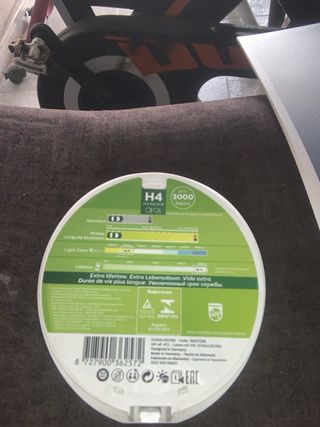 Bombillas H4 Philips LongLife. NUEVAS A ESTRENAR 